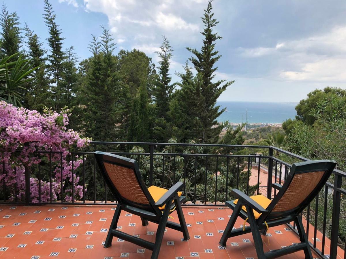 Villa Pinares-Malaga: pool, garden, garaje, wifi, Exterior foto